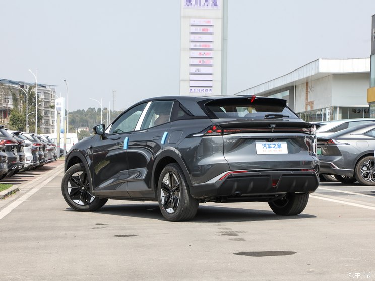 深蓝汽车 深蓝S7 2024款 121Pro荣耀版 深蓝汽车 深蓝S7 2024款 121Pro荣耀版