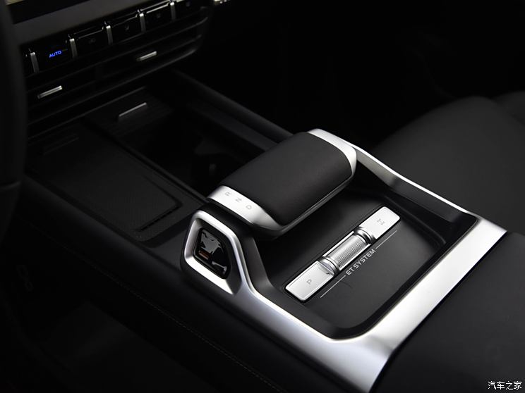 深蓝汽车 深蓝G318 2024款 高配版 深蓝汽车 深蓝G318 2024款 高配版