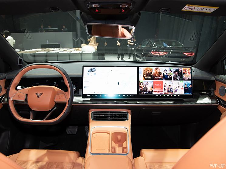 合众汽车 哪吒L 2024款 510 闪充红衣版 合众汽车 哪吒L 2024款 510 闪充红衣版