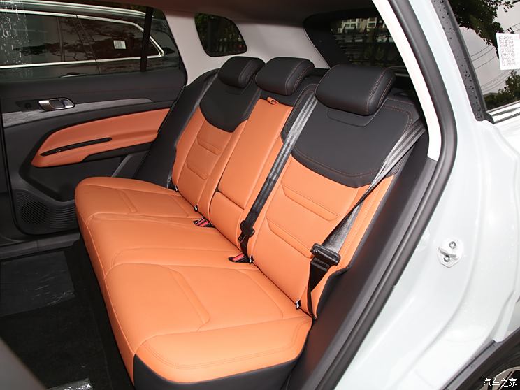 江铃福特 领睿 2025款 EcoBoost 170 尊领型 江铃福特 领睿 2025款 EcoBoost 170 尊领型