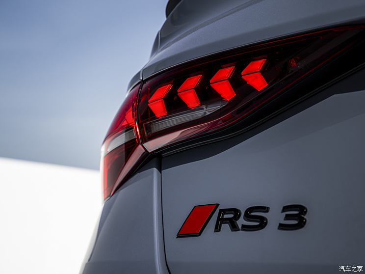 Audi Sport 奥迪RS 3 2025款 RS 3 Sedan Audi Sport 奥迪RS 3 2025款 RS 3 Sedan