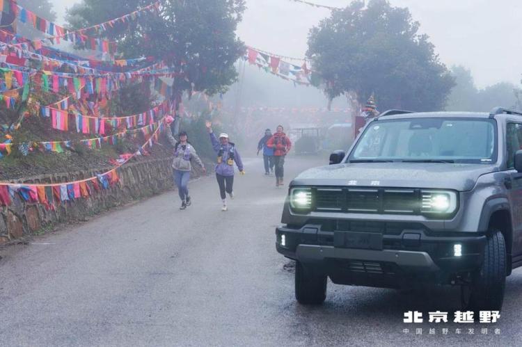 8be5f809d9152a30bf3bf19b66f961e