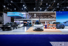 王铮亮现身重庆车展力荐问界M9，问界全系场景化展示新豪华-南方汽车网